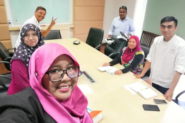 cikgu pengendali makanan nadzirah salleh cikgu pengendali makanan nadzirah salleh